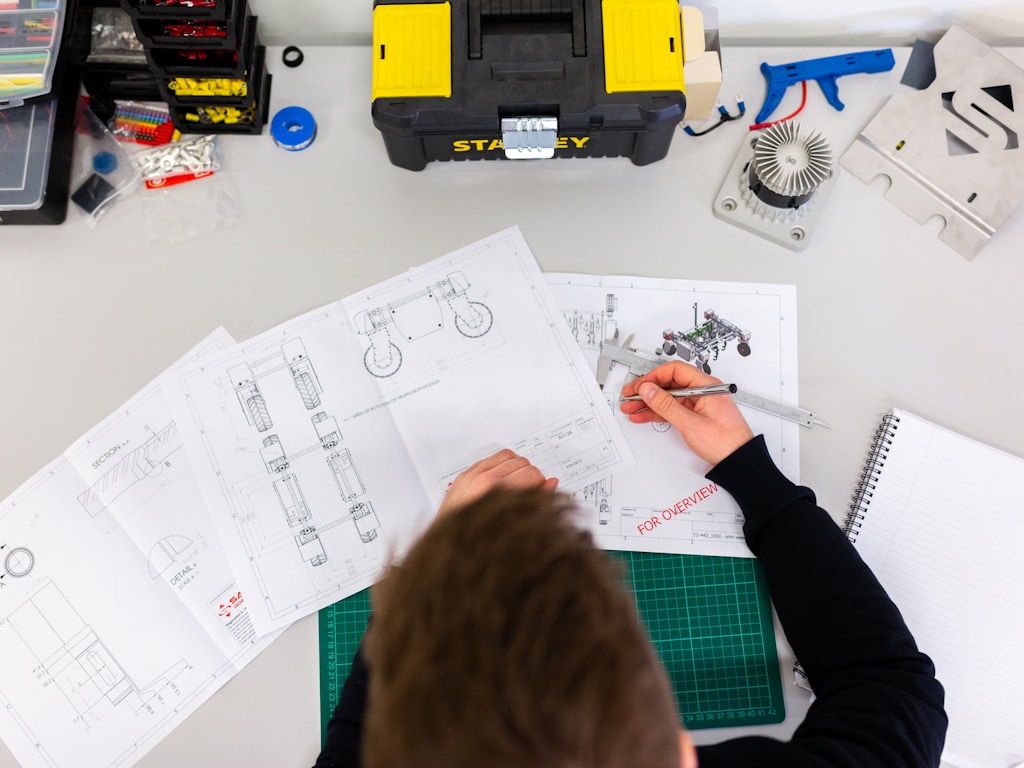 Premium rubber engine mount for Caterpillar heavy equipment vibration isolation